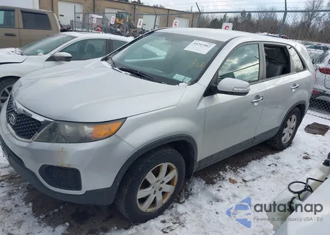 2011 Kia Sorento Lx z USA, uszkodzony, nr VIN 5XYKT3A17BG157790